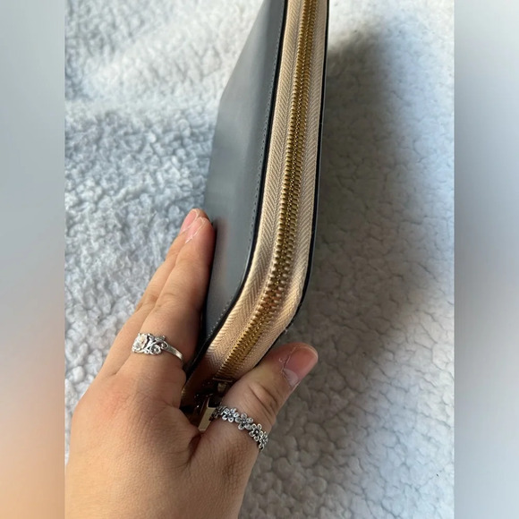 AUTHENTIC Two Tone Chloe Wallet - Picture 16 of 16